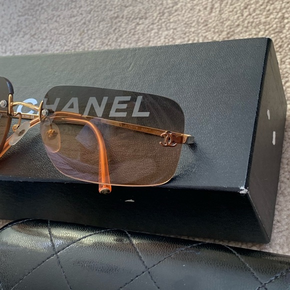 SOLD Vintage Chanel Y2K Rimless Sunglasses - Picture 5 of 13